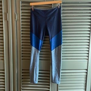 Outdoor Voices Textured Compression Leggings, Size M